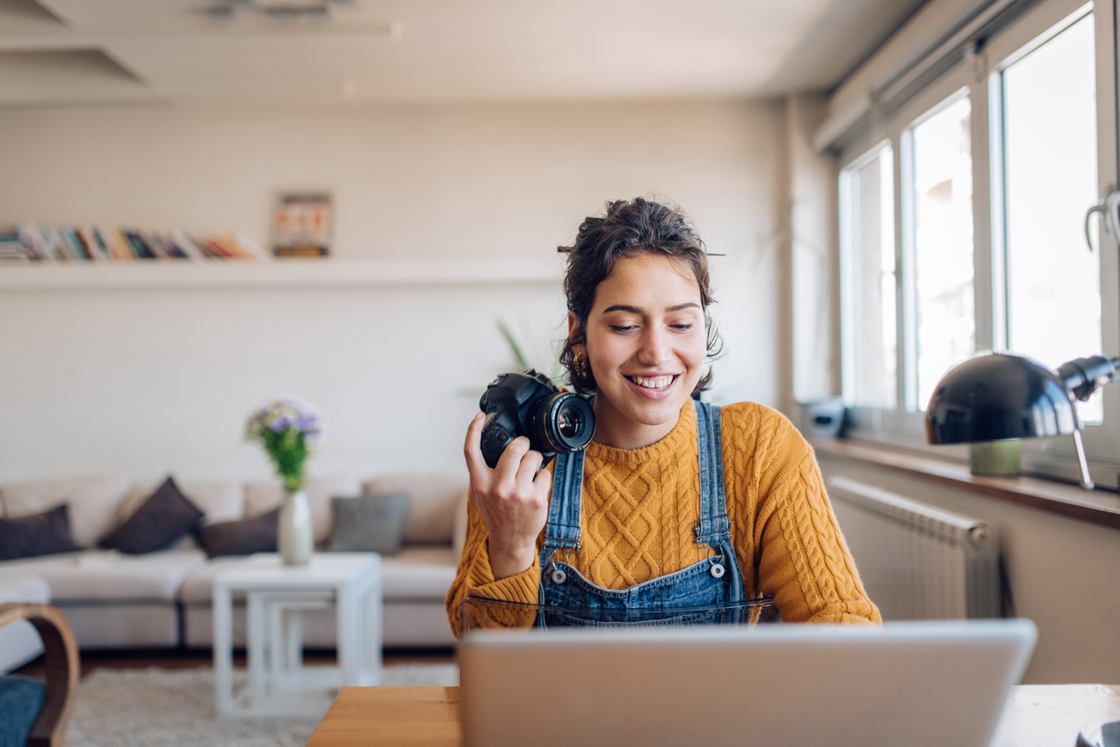 woman becoming a professional photographer