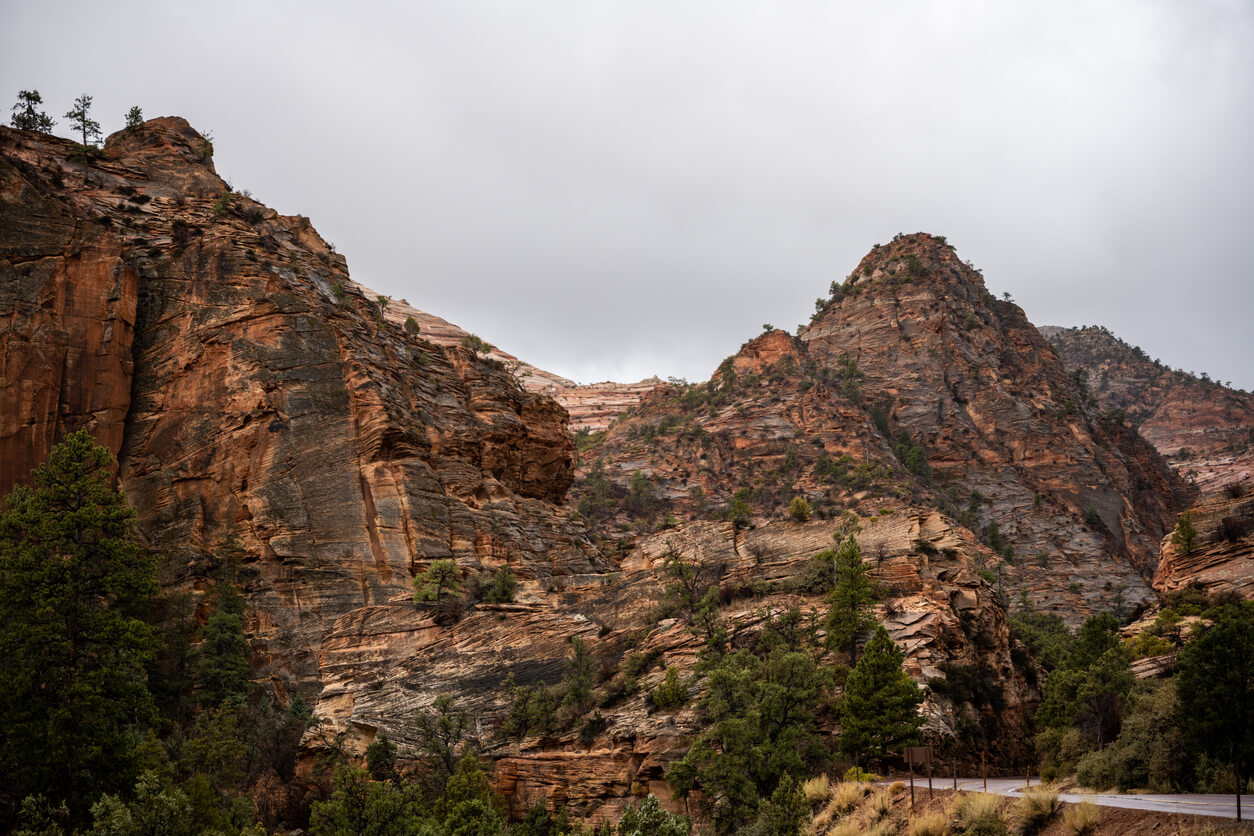 how to photograph on cloudy days