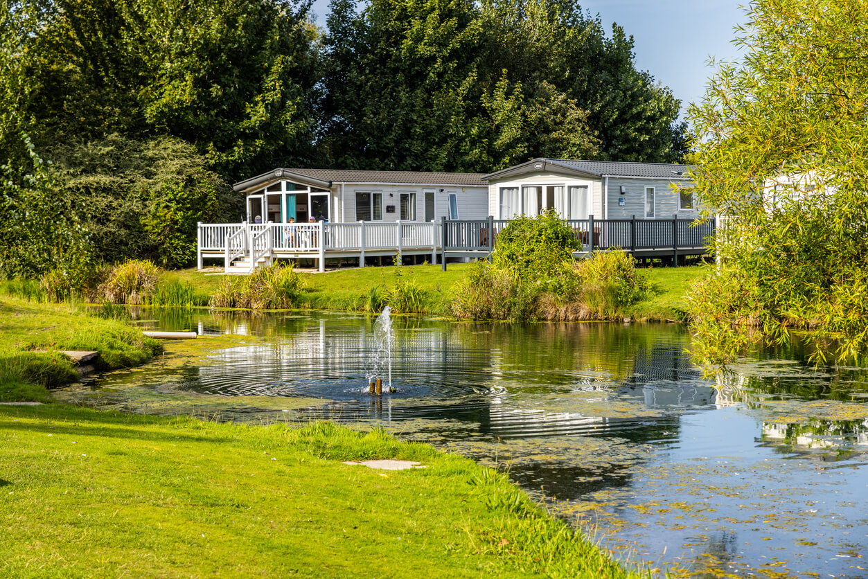 can you live in a static caravan