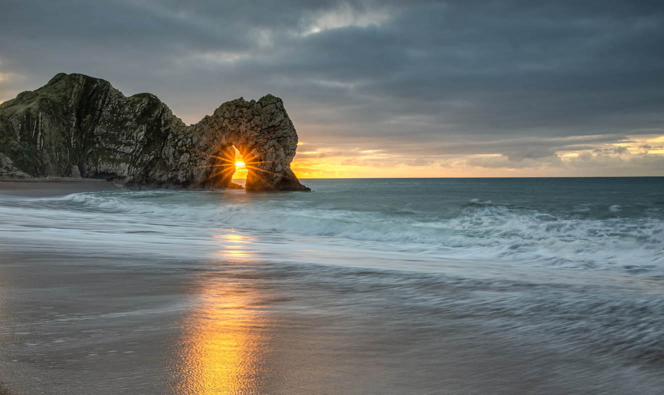 durdle door beach winter