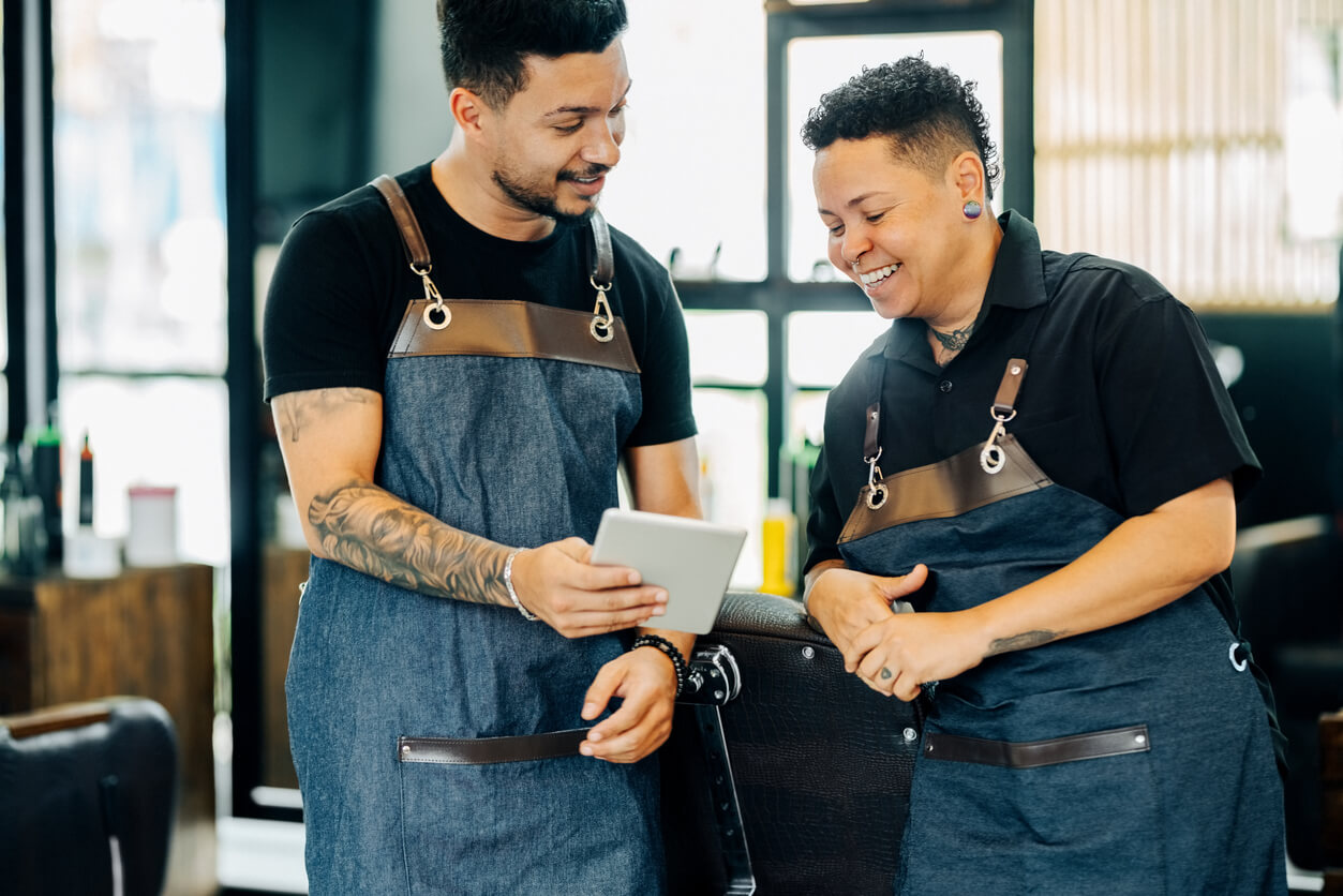 barbers-looking-at-ipad