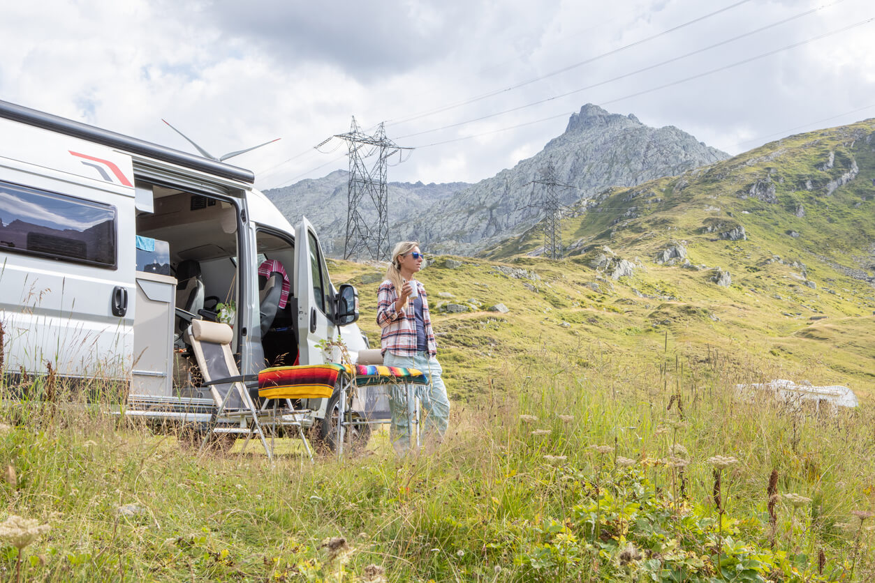 campervan-in-mountains